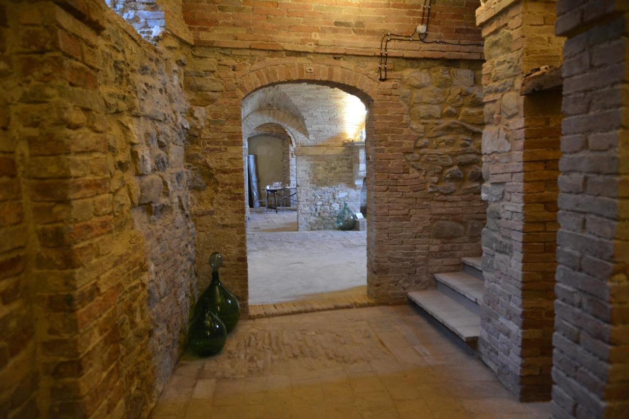 Castello Di Ramazzano - Tenute Aliani Perugia Exterior photo