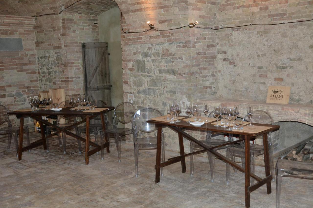 Castello Di Ramazzano - Tenute Aliani Perugia Exterior photo